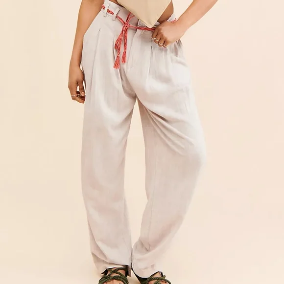 Free People Calla Pleated Trousers Pants Mid Rise Tapered Linen Blend Khaki 12 - Picture 1 of 12